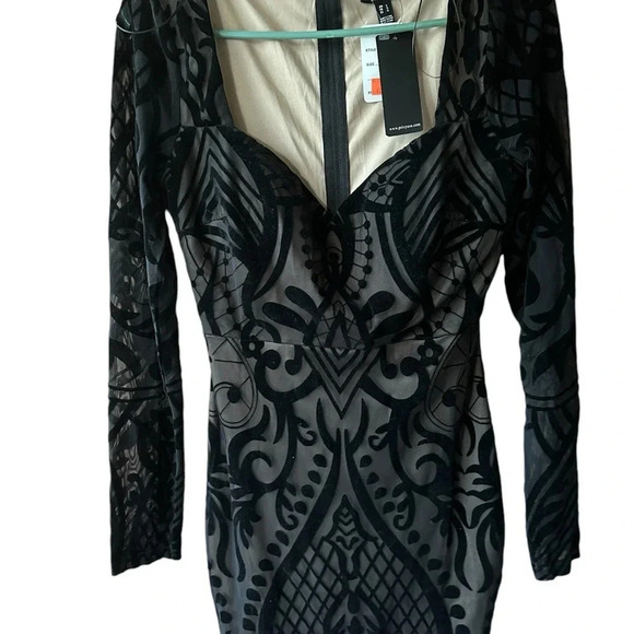 NWT Size Large Black Mini Dress Velour Pattern  Special Occasion Or Holiday Wear - Picture 2 of 3